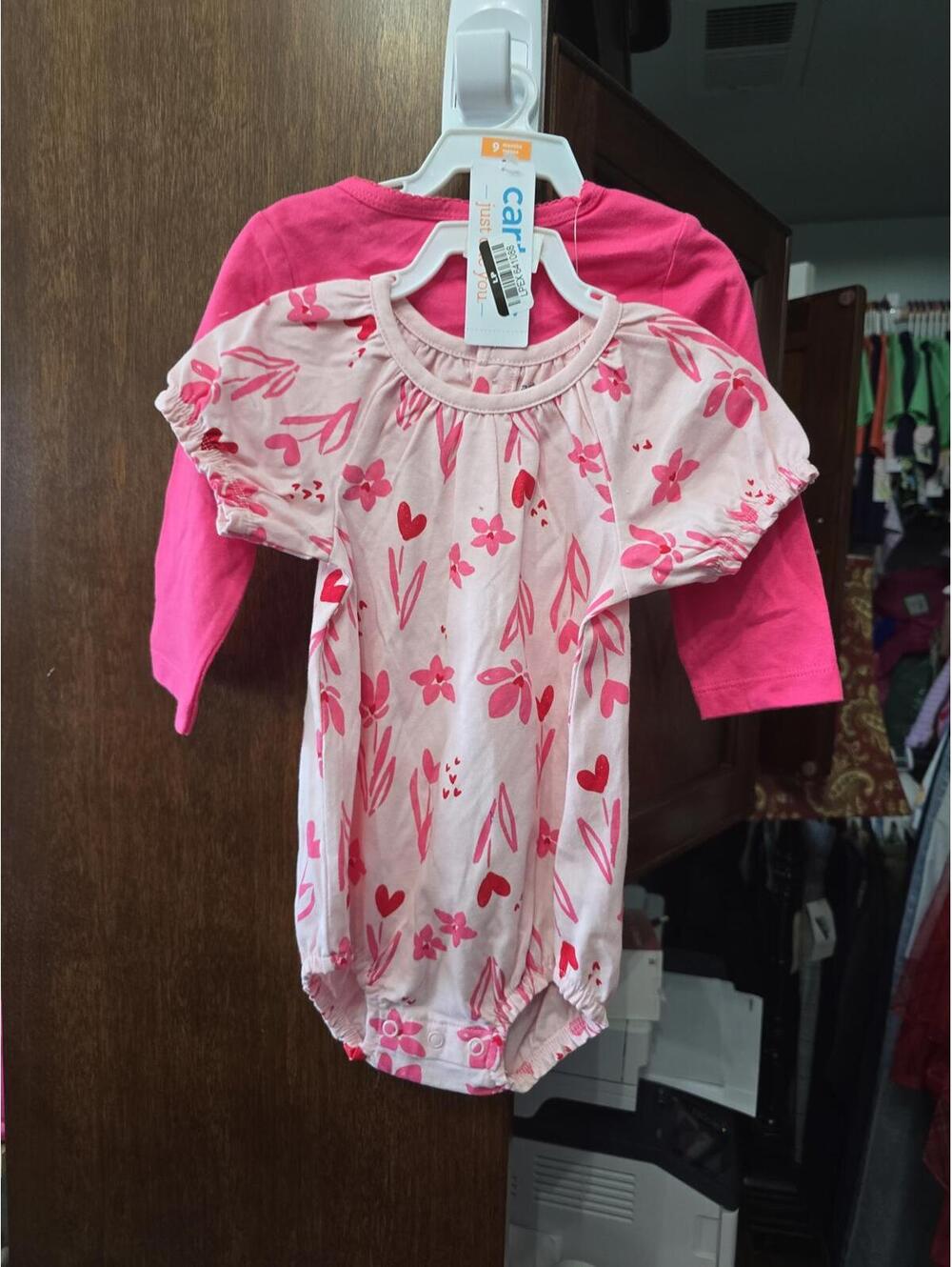 New two piece set size nine month item 346